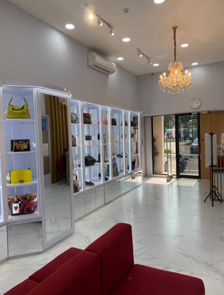 Lantai Stone Collection
